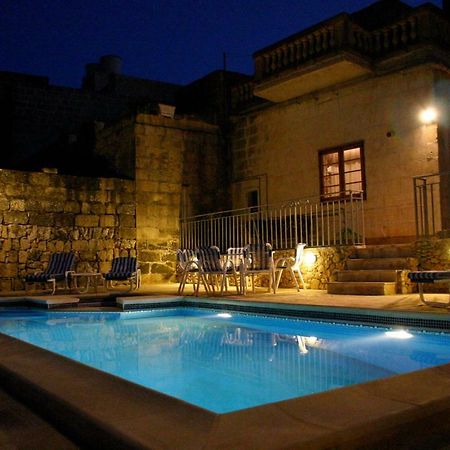 Sylvia' S Millhouse Villa Kercem Bagian luar foto